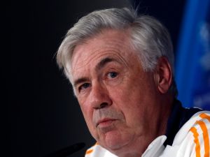 Ancelotti’s Secret Weapon: Real Madrid’s Surprise XI in Training Before Arsenal Clash