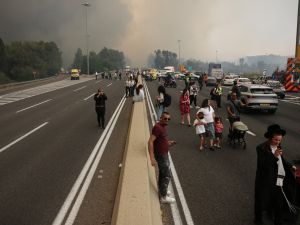 High Winds Fuel Major Fires in Occupied Jerusalem Region