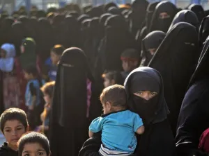 اتفاق بين الأكراد والحكومة السورية على إعادة نازحي مخيم الهول