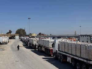 Under pressure, Israel restarts humanitarian deliveries to Gaza