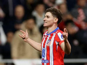 ألفاريز يحسم موقفه: مستمر مع أتلتيكو مدريد رغم شائعات الانتقال