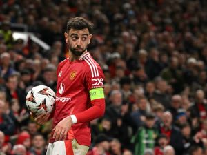 مانشستر يونايتد مهدد بالغياب عن دوري أبطال أوروبا رغم بلوغه نهائي الدوري الأوروبي
