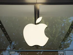Apple says AI will replace iPhones within 10 years