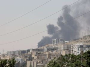 قصف إيران