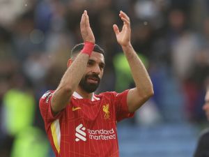 محمد صلاح قد يغيب عن مباريات حاسمة لليفربول