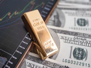 هبوط الذهب لأدنى مستوى في أسبوعين عقب إعلان ترامب إنهاء الحرب بين إسرائيل وإيران****هبوط الذهب لأدنى مستوى في أسبوعين عقب إعلان ترامب إنهاء الحرب بين إسرائيل وإيران