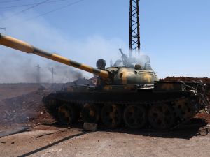  Israel strikes Syrian tanks amid clashes in Suwayda, citing threats to Druze community