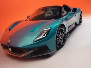 Maserati MCPURA: the essence of performance debuts at Goodwood