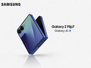  Samsung Galaxy Z Flip7: A Pocket-Sized AI Powerhouse With a New Edge-To-Edge FlexWindow