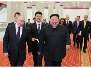 الرئيس الروسي فلاديمير بوتين والزعيم الكوري الشمالي كيم جونغ أون