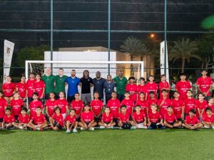 مركز دبي للسلع المتعددة وكلارنس سيدورف يطلقان نادي "إس كيه برفورمانس كلوب" لتطوير برامج كرة القدم للناشئين في أبراج بحيرات جميرا