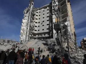 محللون لـ"البوابة": هدم الأبراج السكنية في غزة فشل عسكري إسرائيلي