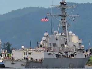 سفينة حربية أميركية