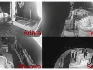 نحن على بعد نحو 15 كيلومتر من منطقة "الخطر العالي"  ابقوا متيقظين  هدفنا : كسر الحصار غير القانوني وممر بحري إنساني نحن على بعد نحو 15 كيلومتر من منطقة "الخطر العالي"  ابقوا متيقظين  هدفنا : كسر الحصار غير القانوني وممر بحري إنساني