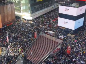 الولايات المتحدة تشتعل ضد ترامب