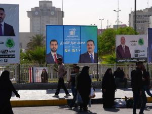مرشحة عراقية تثير الجدل بمنع مؤيدي برشلونة من التصويت لها