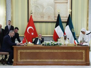 This handout photograph taken and released by Turkish Presidency Press Office on October 21, 2025, shows Turkey's President Recep Tayyip Erdogan (C-L), Kuwait's Emir Sheikh Meshal al-Ahmad al-Sabah (C-R), Turkey's Foreign Minister Hakan Fidan (L) and Kuwait's First Deputy Prime Minister and Interior Minister Sheikh Fahad Yousef Saud al-Sabah (R) attend a signing cerenomy for the agreements between the two countries in Kuwait City. AFP Erdoğan begins Gulf tour to strengthen trade and security cooperation