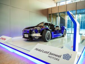 عبداللطيف جميل للسيارات وتويوتا تختتمان تجربة التنقل بسيارات تعمل بخلايا وقود الهيدروجين