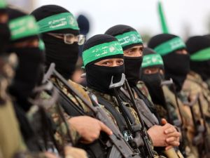 حماس تؤكد صعوبة تسليم المحتجزين خلال 72 ساعة تنفيذاً لخطة ترامب