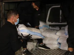 ضبط سيارة محمّلة بـ11 مليون حبة كبتاغون في حمص