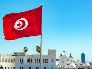 إضراب عام في تونس احتجاجاً على "المجمع الكيميائي"