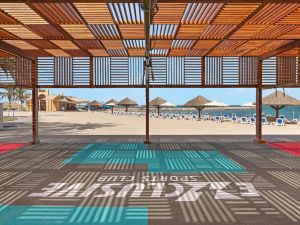 تحرّك، تدّرب، وأبدع: ريكسوس المعيريض رأس الخيمة يطلق دورات رياضية عالمية المستوى على شاطئ البحر