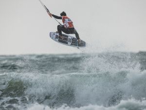 Abu Dhabi to Welcome Global Watersport Stars for First Kitesurfing World Cup in the Uae