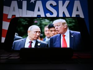 موسكو تنفي إلغاء القمة المرتقبة بين بوتين وترامب في بودابست 