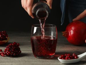 فوائد عصير الرمان للحامل في الشهر التاسع