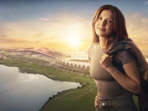 نجمة "Stranger Things" ميلي بوبي براون تختار جزيرة ياس لقضاء عطلتها القادمة