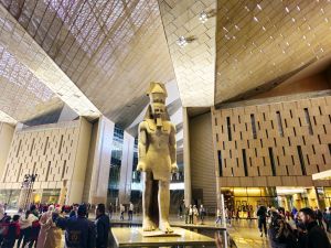 تدفق جماهير غير مسبوق على المتحف