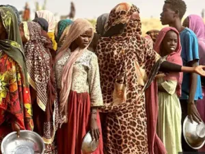 اغتصاب 19 امرأة خلال النزوح من الفاشر