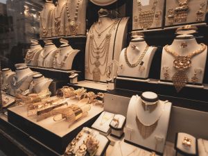  الذهب إلى مستوى قياسي