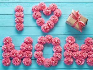 أجمل ما قيل عن الأم في عيد الأم