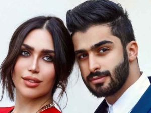 الدكتورة خلود وزوجها 