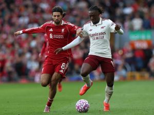 هل يوجه آرسنال الضربة القاضية لليفربول؟