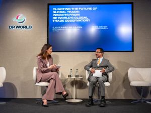 استطلاع "دي بي ورلد": قادة التجارة متفائلون بعام 2026 رغم تزايد التحدّيات