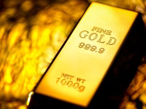 ارتفاع الدولار يضغط على أسعار المعادن النفيسة