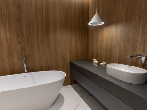 أفكار تصميم حمام أنيق مستوحاة من الفنادق