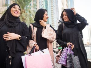 تفسير حلم شراء عباية جديدة للمرأة المتزوجة