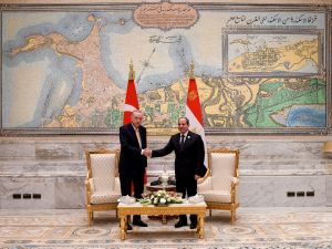 Erdogan meets el-Sisi in Cairo