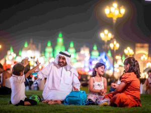 الباقة العائلية للقرية العالمية: أربع تذاكر بسعر تذكرة واحدة