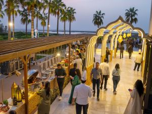 جزيرة ياس أبوظبي تستقبل رمضان ببرنامج متكامل من التجارب العائلية والأمسيات الاحتفالية المميزة