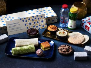 طيران الإمارات تحتفي بشهر رمضان بتجارب متكاملة للمسافرين على الأرض وفي الأجواء