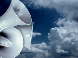 إرشادات السلامة عند سماع صفّارات الإنذار