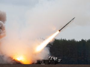 تفسير رؤية شظايا صاروخية في المنام