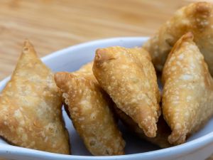 سمبوسة بالبطاطس: وجبة خفيفة ولذيذة لشهر رمضان