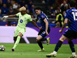 باستوني يتصدر قائمة برشلونة