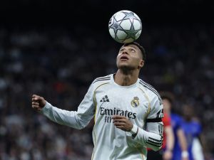 ريال مدريد يترقب تقريرًا طبيًا حاسمًا بشأن مبابي قبل قمة السيتي