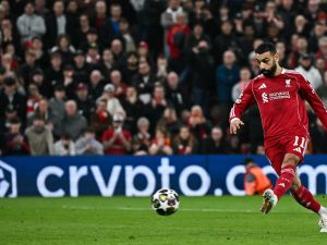 جيرارد يطرح اسمًا مفاجئًا لخلافة صلاح